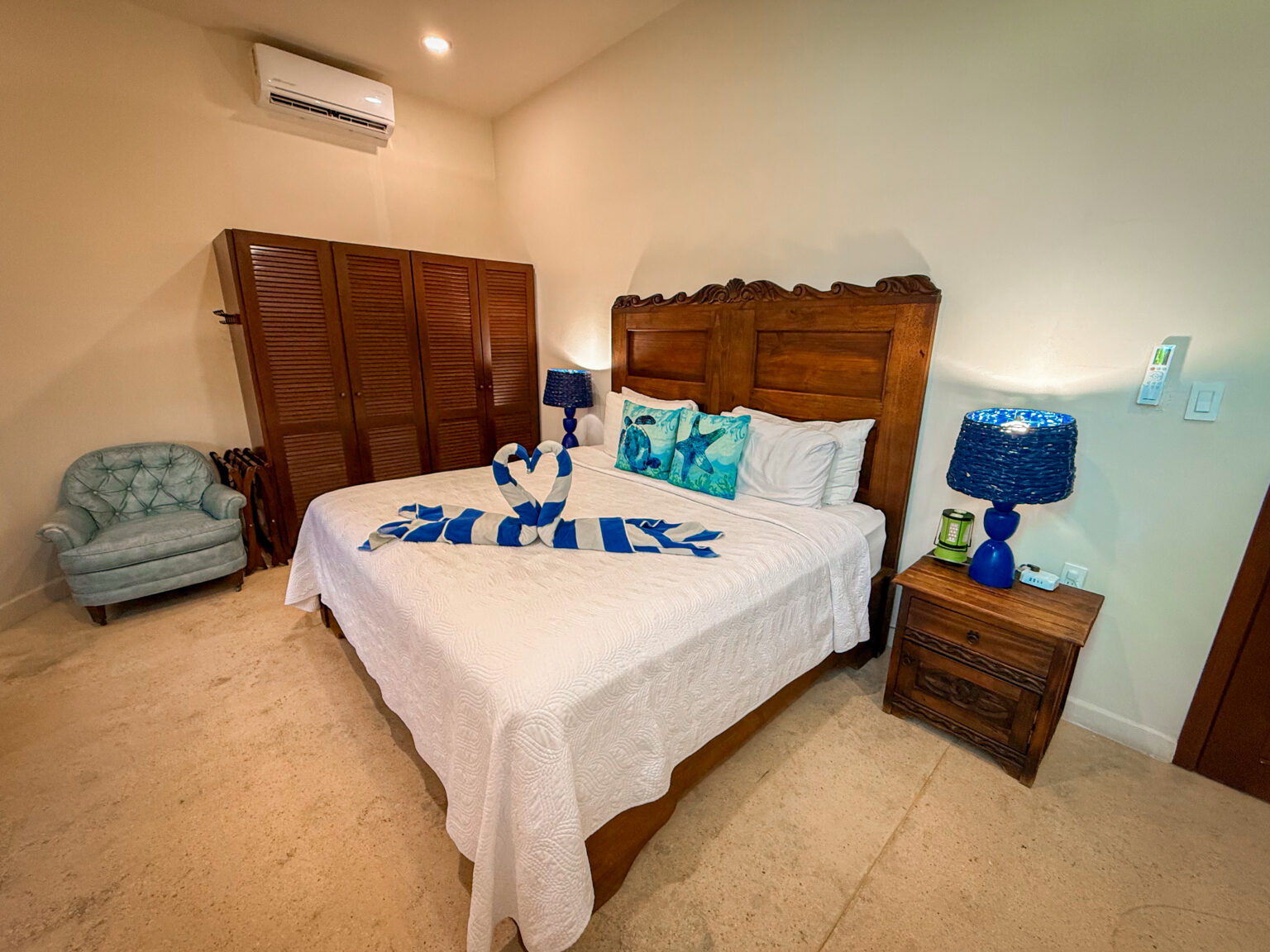 CASA LUNA AZUL BEDROOM