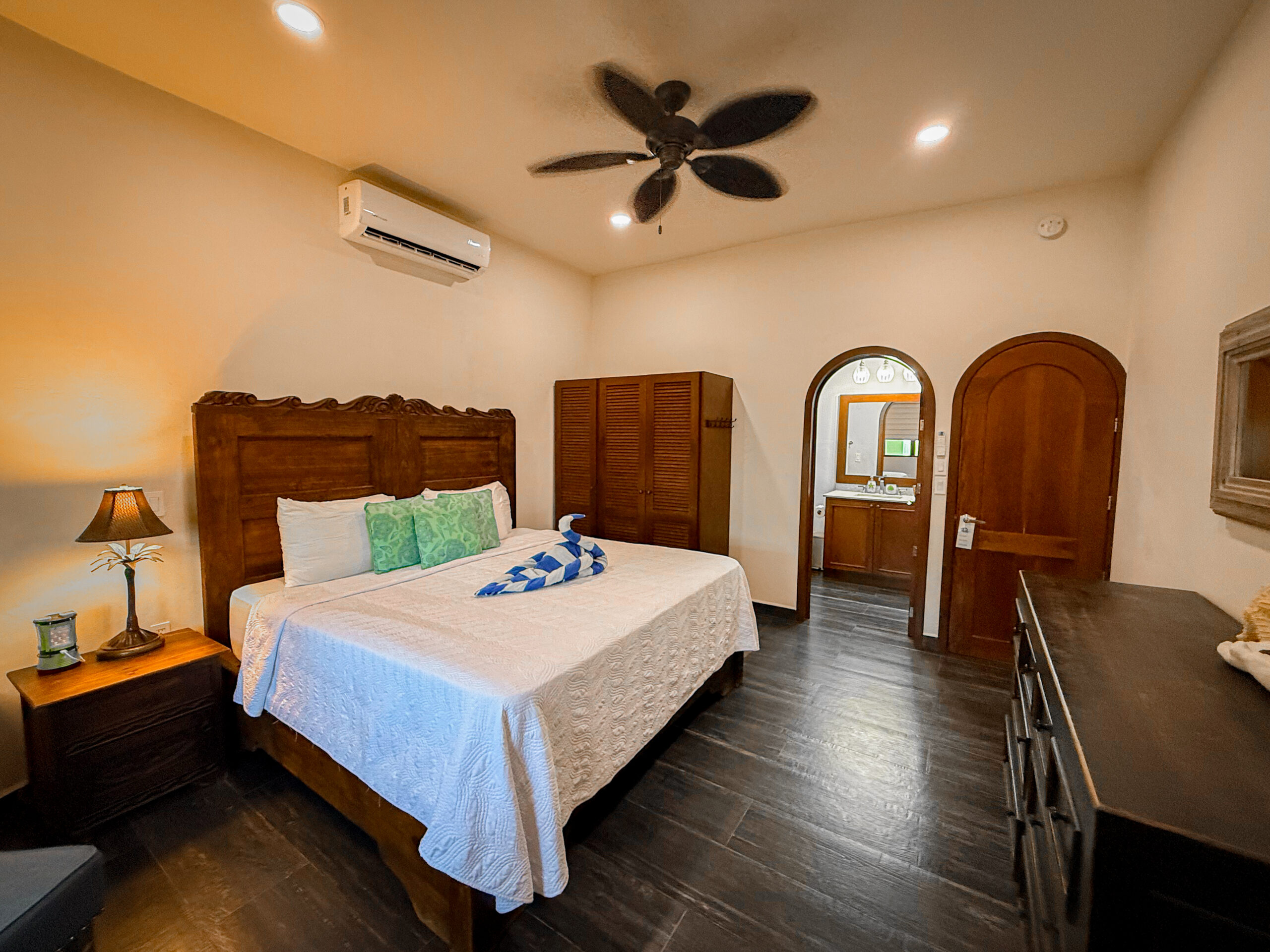 CASA LUNA AZUL BEDROOM